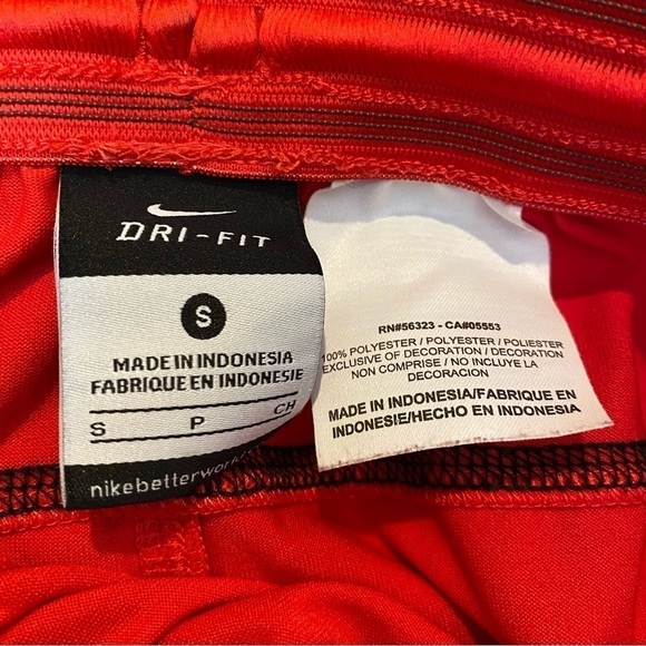 NIKE Men Red Dri Fit Athletic Shorts Size Small - Picture 6 of 7